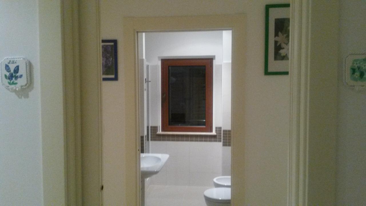 La Casa In Campagna Bed and Breakfast Cossignano Εξωτερικό φωτογραφία