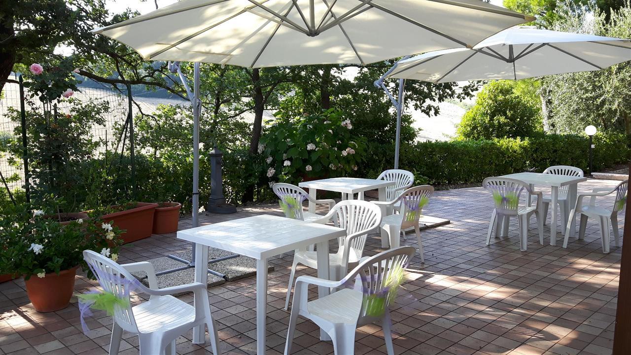La Casa In Campagna Bed and Breakfast Cossignano Εξωτερικό φωτογραφία