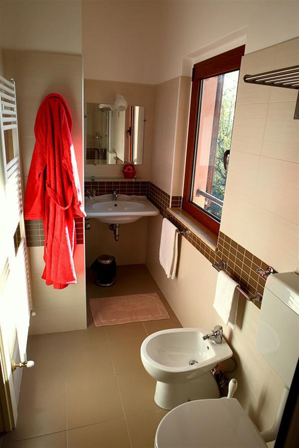 La Casa In Campagna Bed and Breakfast Cossignano Εξωτερικό φωτογραφία