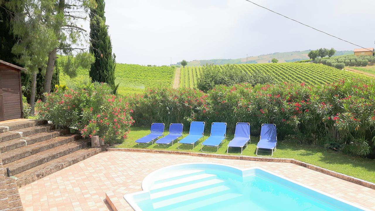 La Casa In Campagna Bed and Breakfast Cossignano Εξωτερικό φωτογραφία