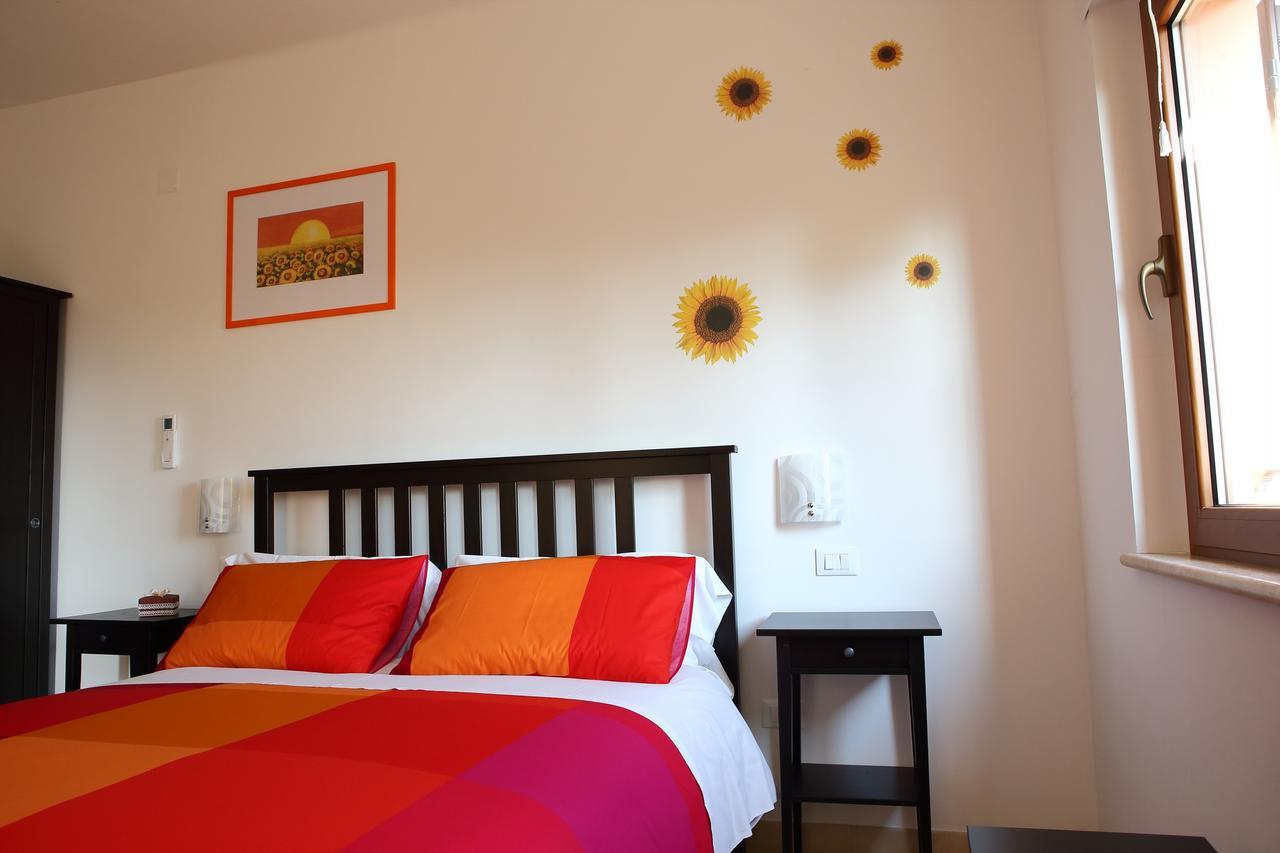 La Casa In Campagna Bed and Breakfast Cossignano Εξωτερικό φωτογραφία