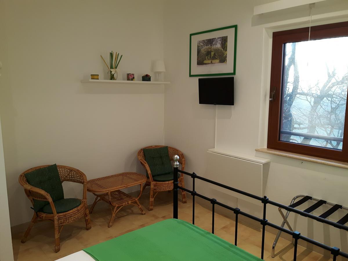 La Casa In Campagna Bed and Breakfast Cossignano Εξωτερικό φωτογραφία