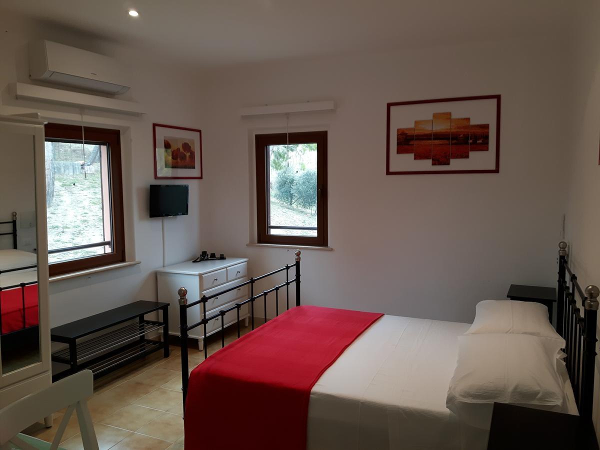 La Casa In Campagna Bed and Breakfast Cossignano Εξωτερικό φωτογραφία