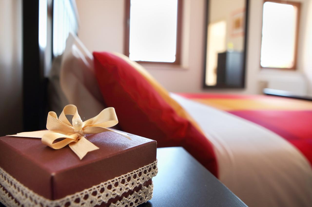 La Casa In Campagna Bed and Breakfast Cossignano Εξωτερικό φωτογραφία