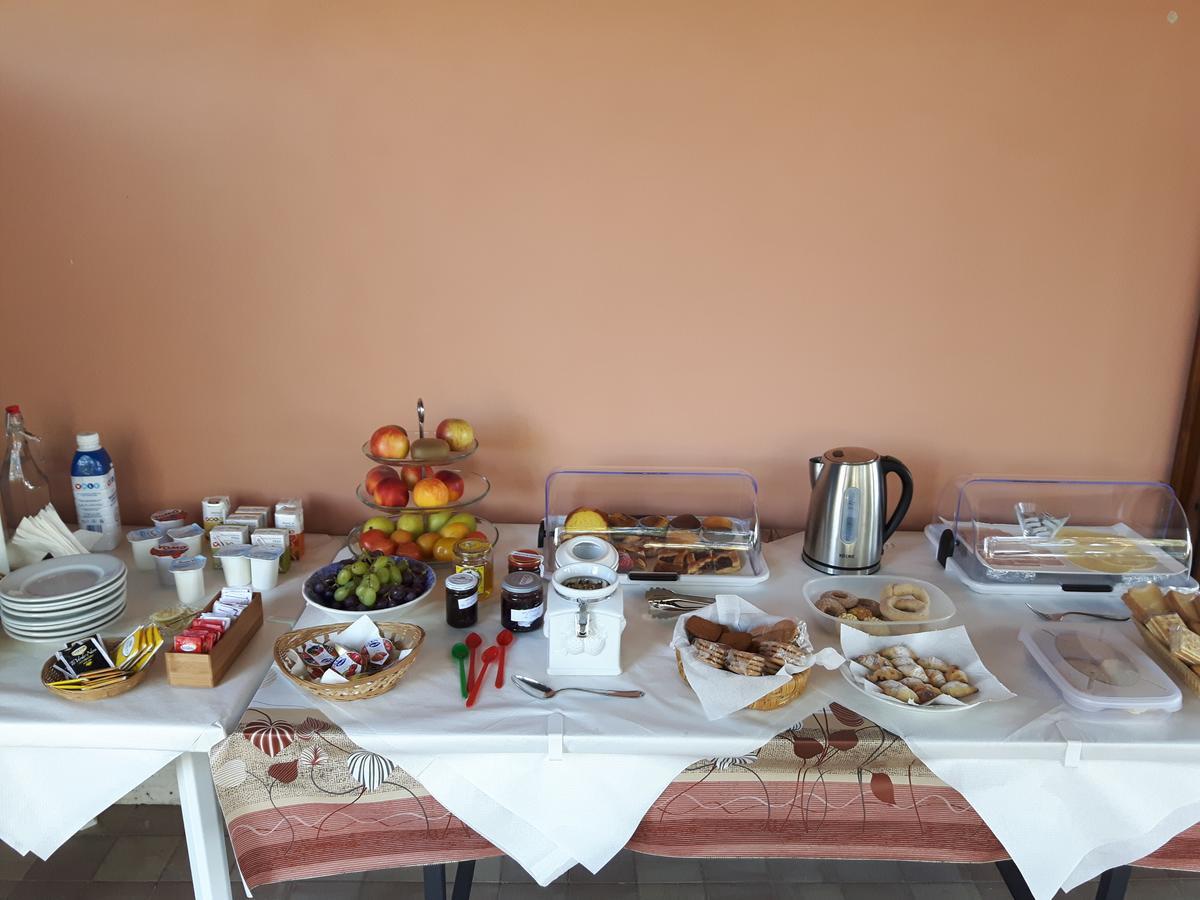 La Casa In Campagna Bed and Breakfast Cossignano Εξωτερικό φωτογραφία