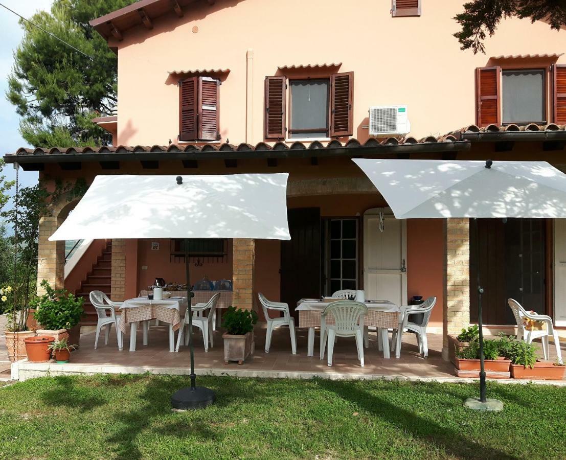 La Casa In Campagna Bed and Breakfast Cossignano Εξωτερικό φωτογραφία
